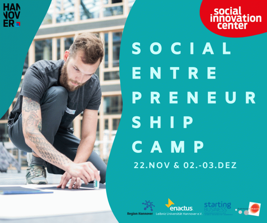 Flyer: Social Entrepreneurship Camp, 22. Nov & 2.–3. Dez, Social Innovation Center Hannover. Mann schreibt auf Papier.